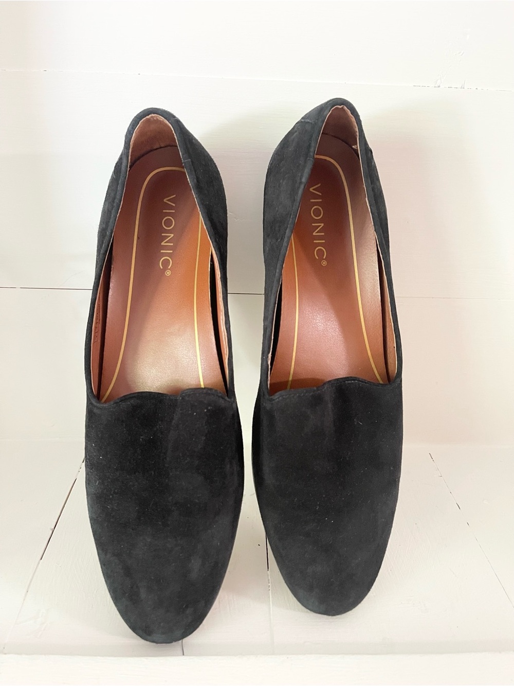 Vionic Willa Suede Loafers